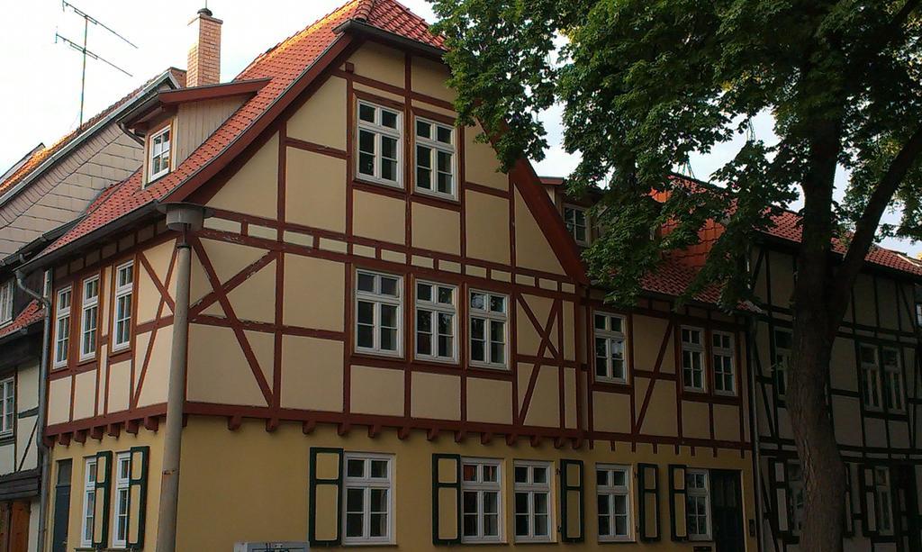 Ferienwohnungen Zur Kaiserstrasse Кведлинбург Стая снимка